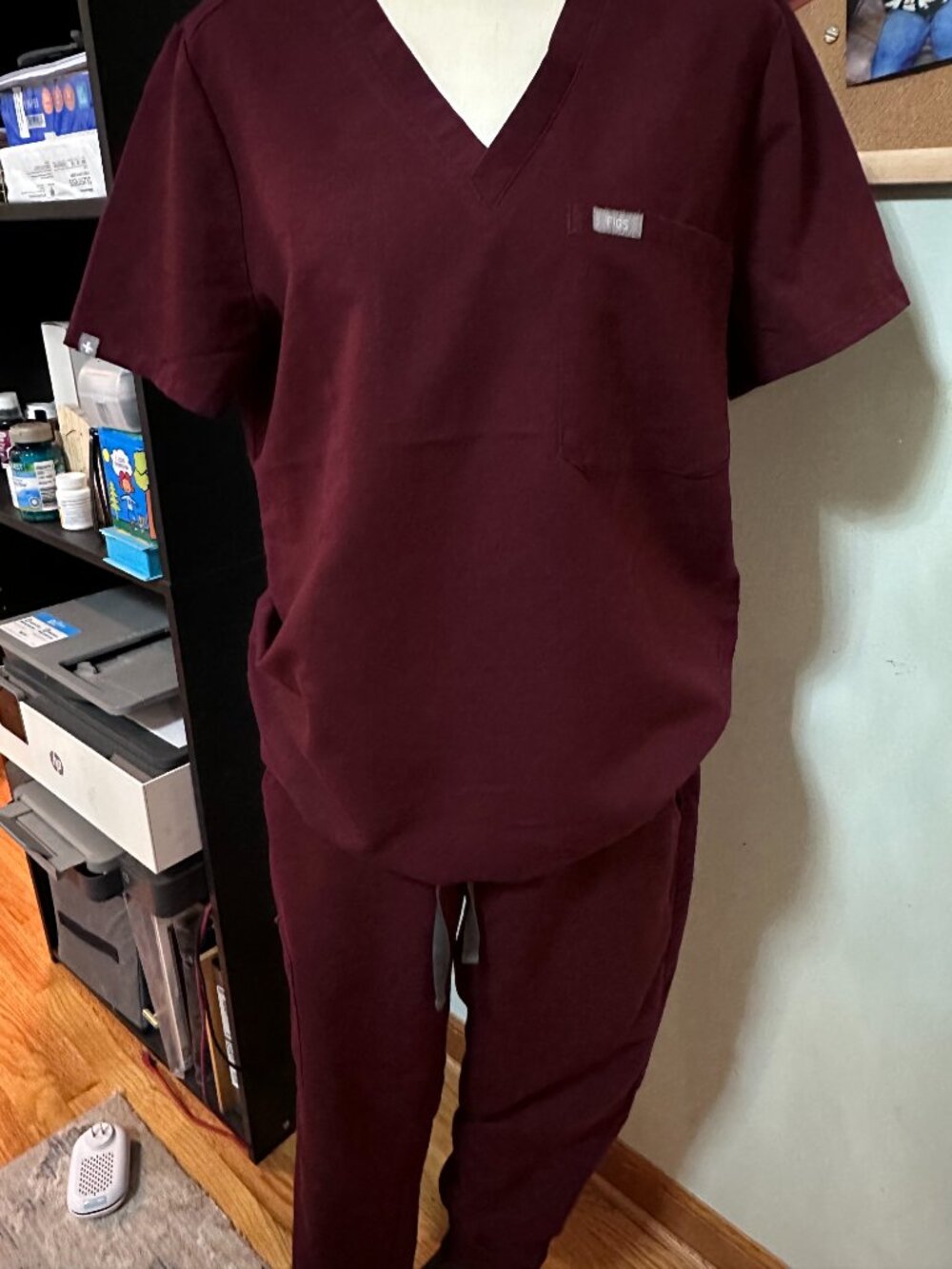 ⚕️ SCRUBS FOR SALE! ⚕️ - Picture 4 of 12